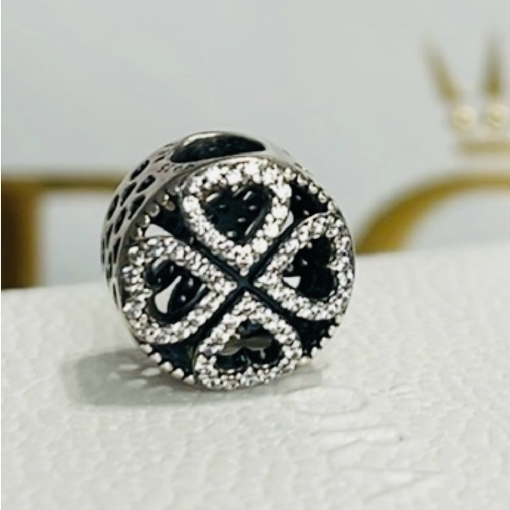 Authentic Pandora Petals Of Love Hearts Charm - Picture 3 of 7